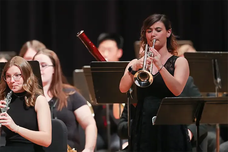 体育菠菜大平台 instrumental performance